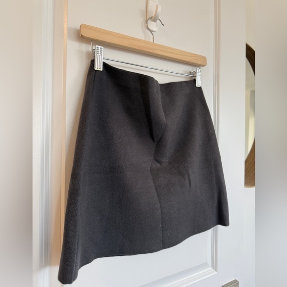 Brand New! Versatile Zara Charcoal Midi Skirt (perfect for the Fall!) - Picture 4 of 5